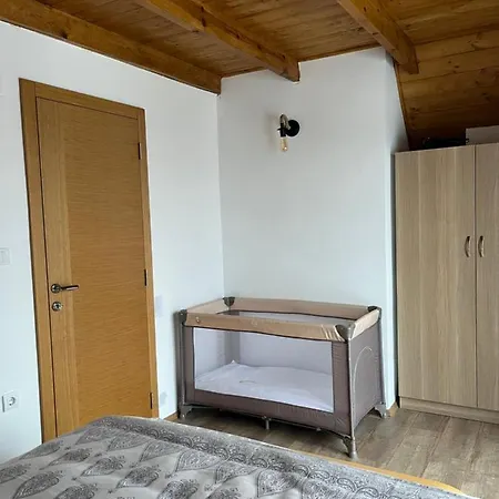 Vikendica Prika Zika